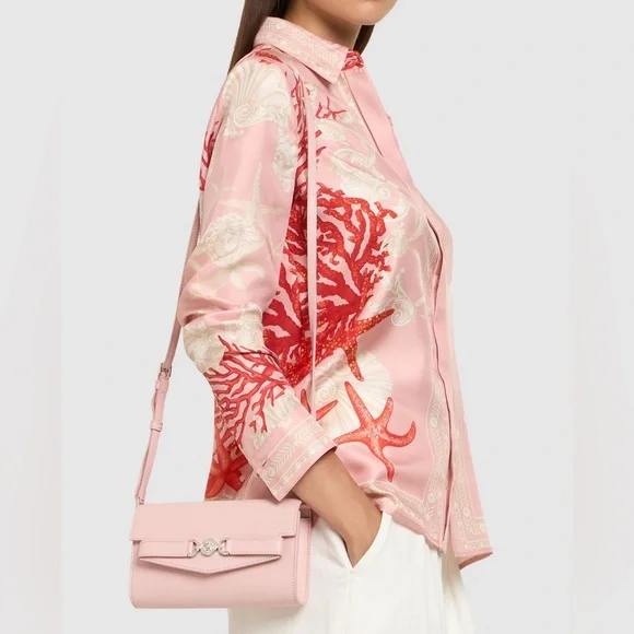 Medusa plaque leather clutch bag - Picture 10 of 10